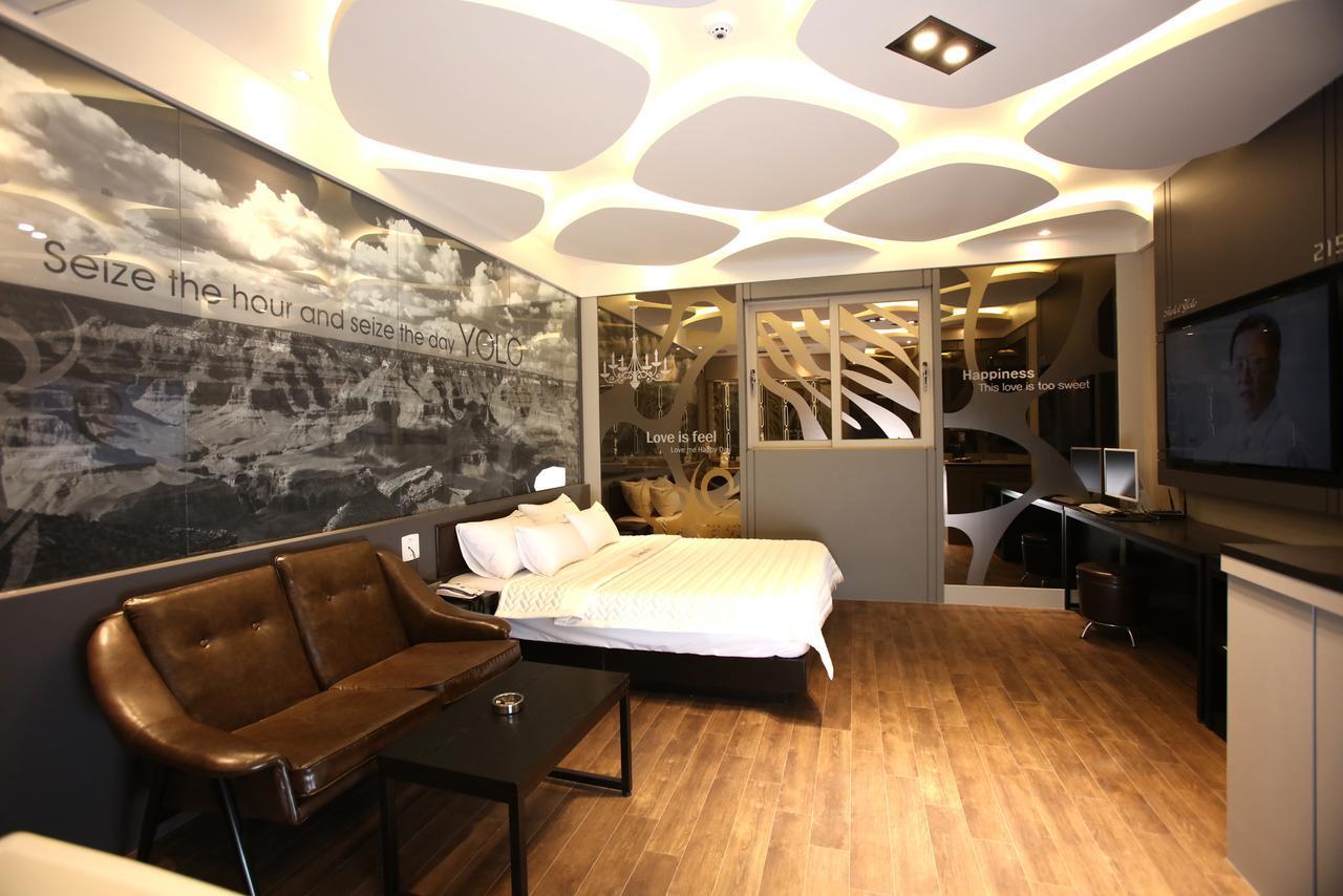 Hotel Yolo Chongnae-dong Exterior foto