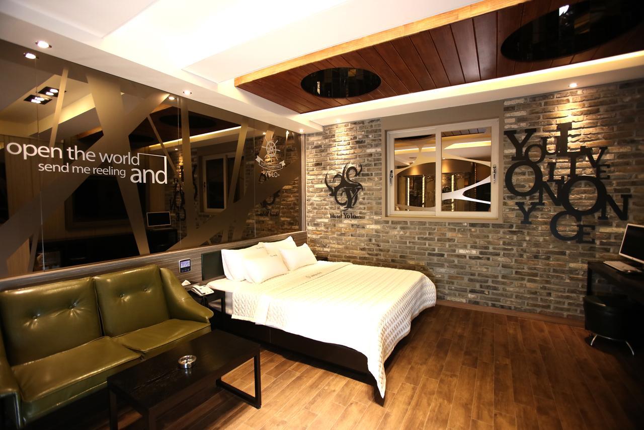 Hotel Yolo Chongnae-dong Exterior foto